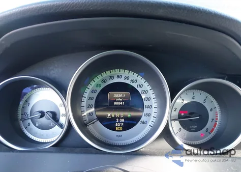 2013 Mercedes-Benz C 300 Sport 4Matic z USA, uszkodzony, nr VIN WDDGF8AB2DR251055